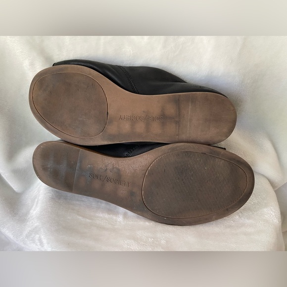 Soul Society, Colvan cut out black leather soft sandal flats size 8 black - Picture 6 of 7